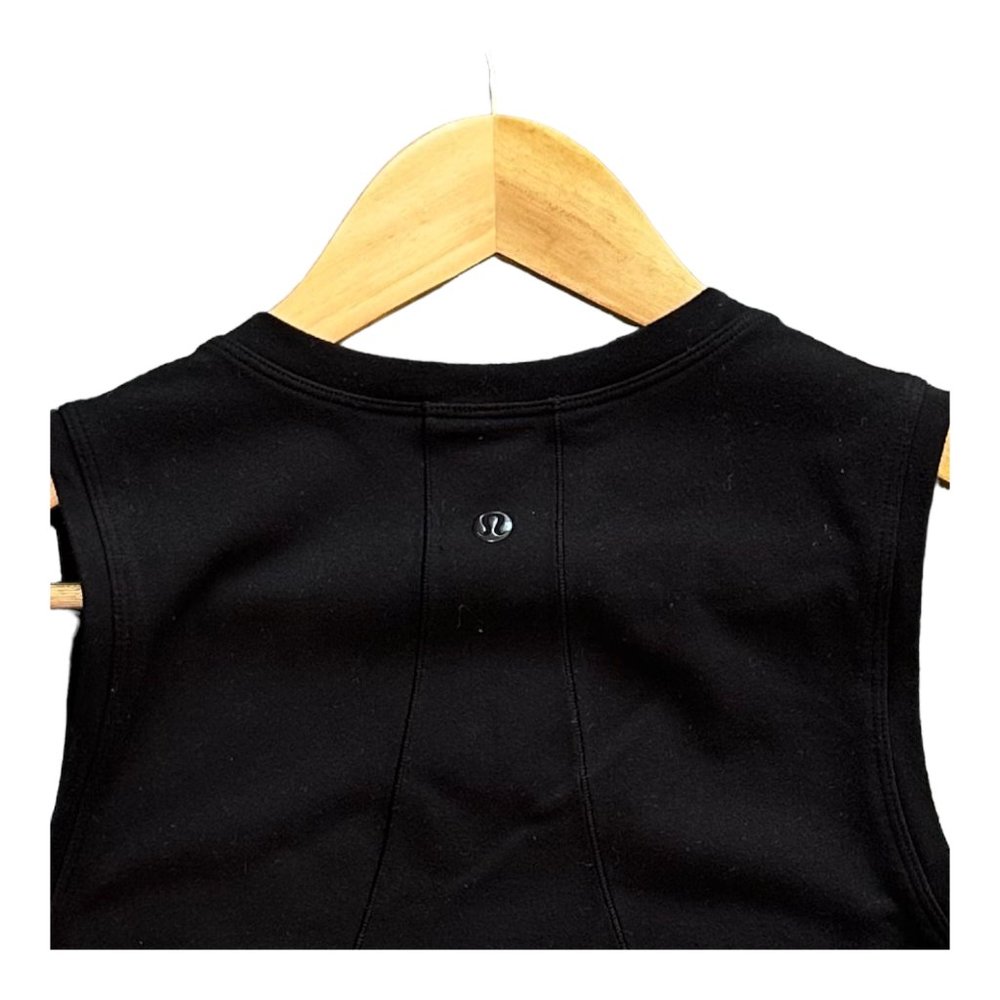 LULULEMON HIGH NECK CROP TANK TOP WOMENS SIZE 8 BLACK YOGA RUNNING PILATES. - Picture 5 of 6